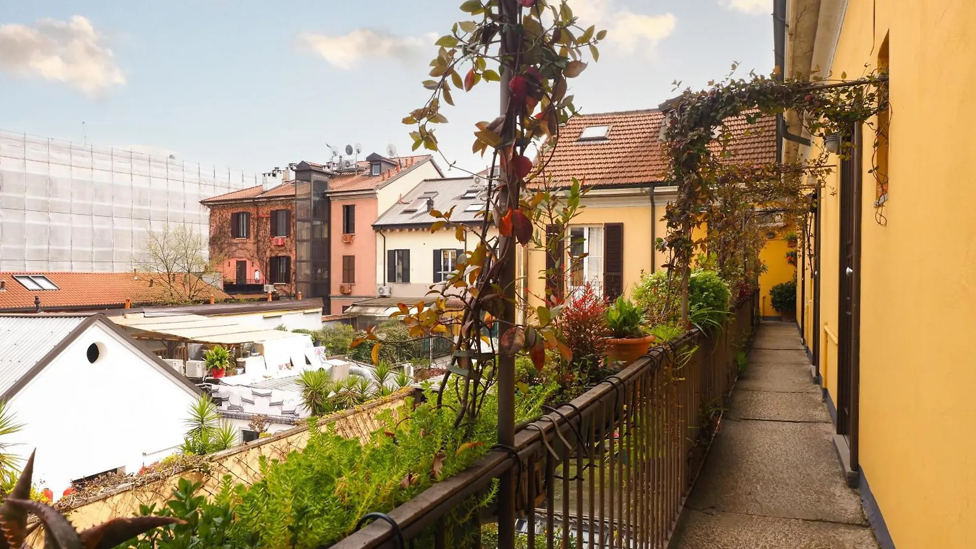 Apartment Charming Studio In The Heart Of China Town Milan Italy